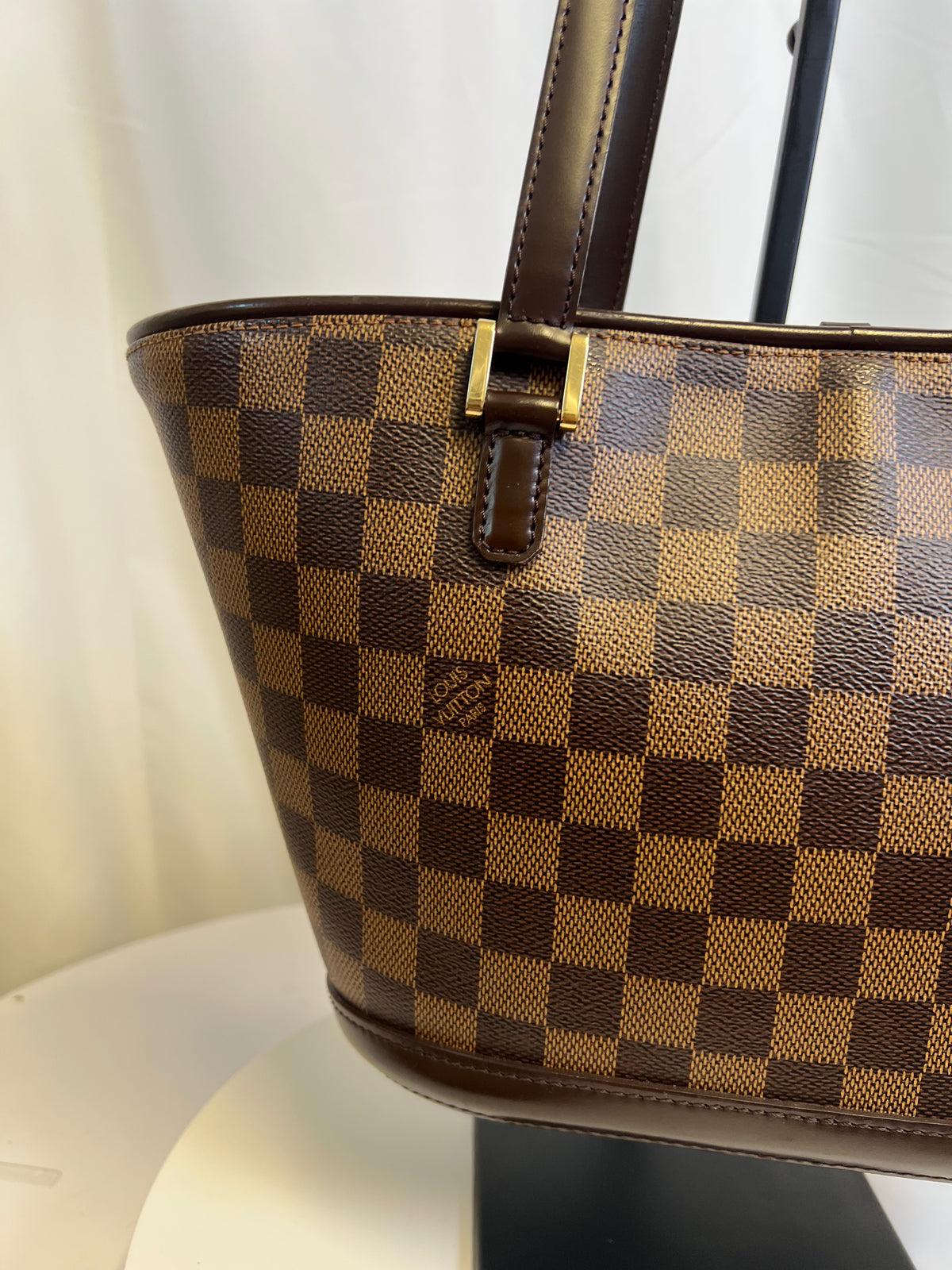Louis Vuitton Damier Manoscque