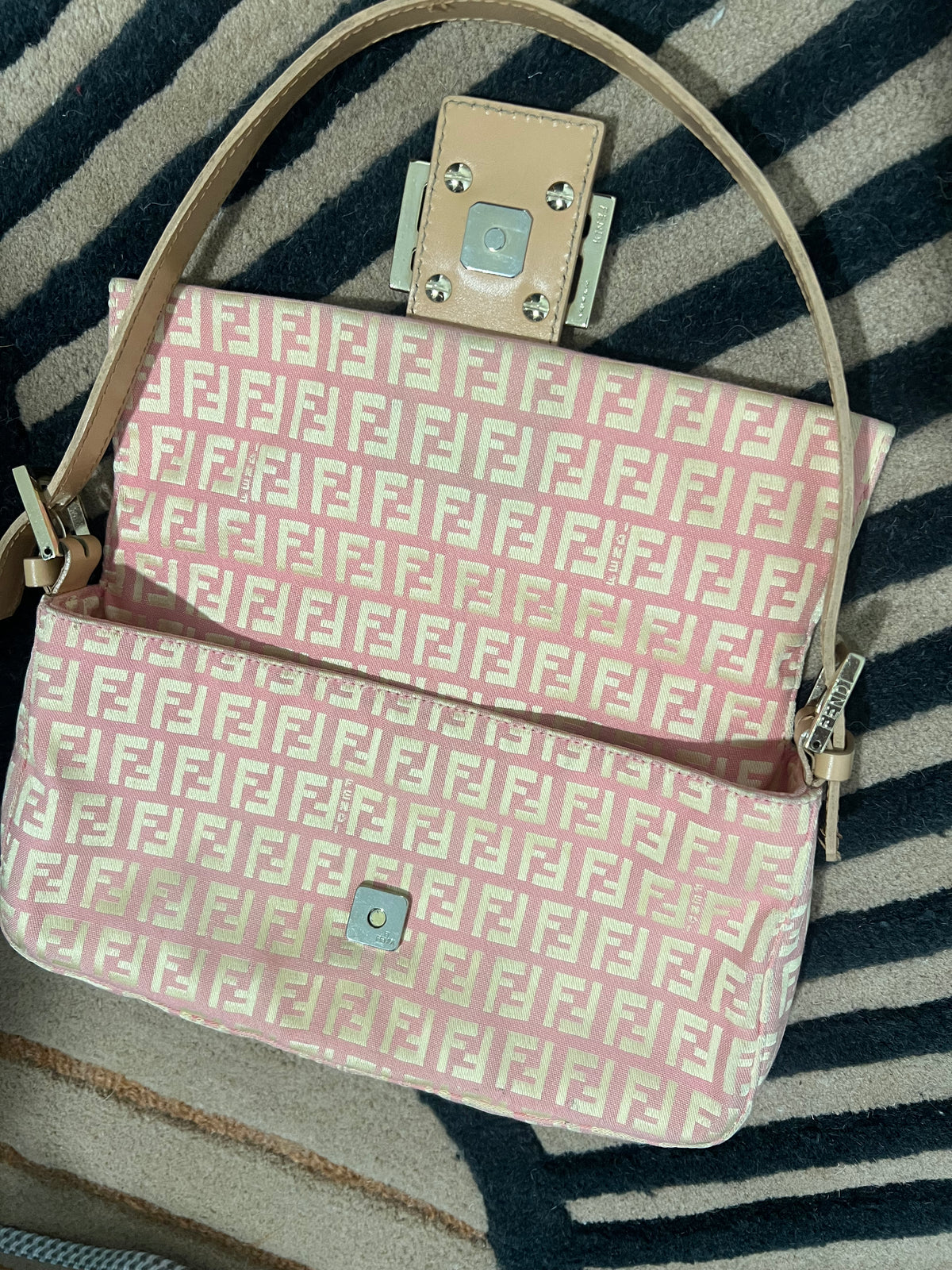 Fendi Pink Monogram Canvas Baguette Shoulder Bag Pink / Beige