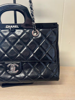 CHANEL Delivery Tote in Glazed Black