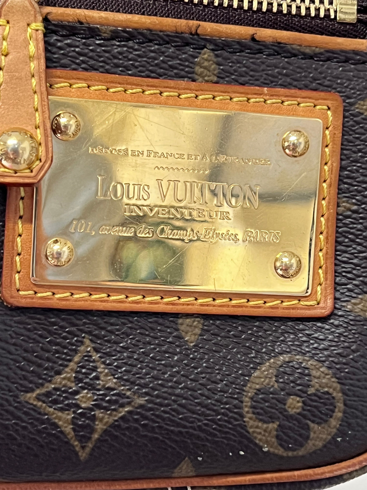 Louis Vuitton Monogram Riveting Pochette Accessoires