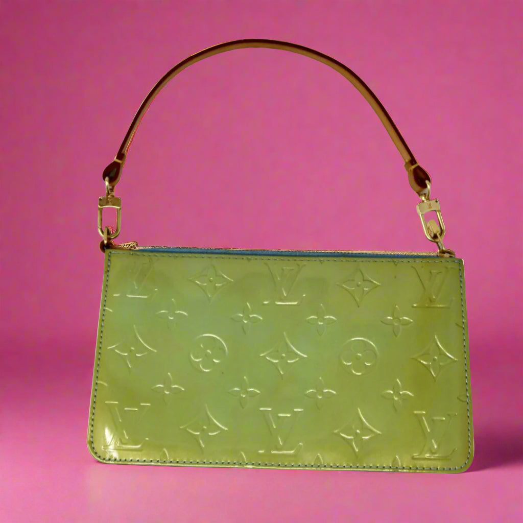 Louis Vuitton Vernis Lexington Pochette Green