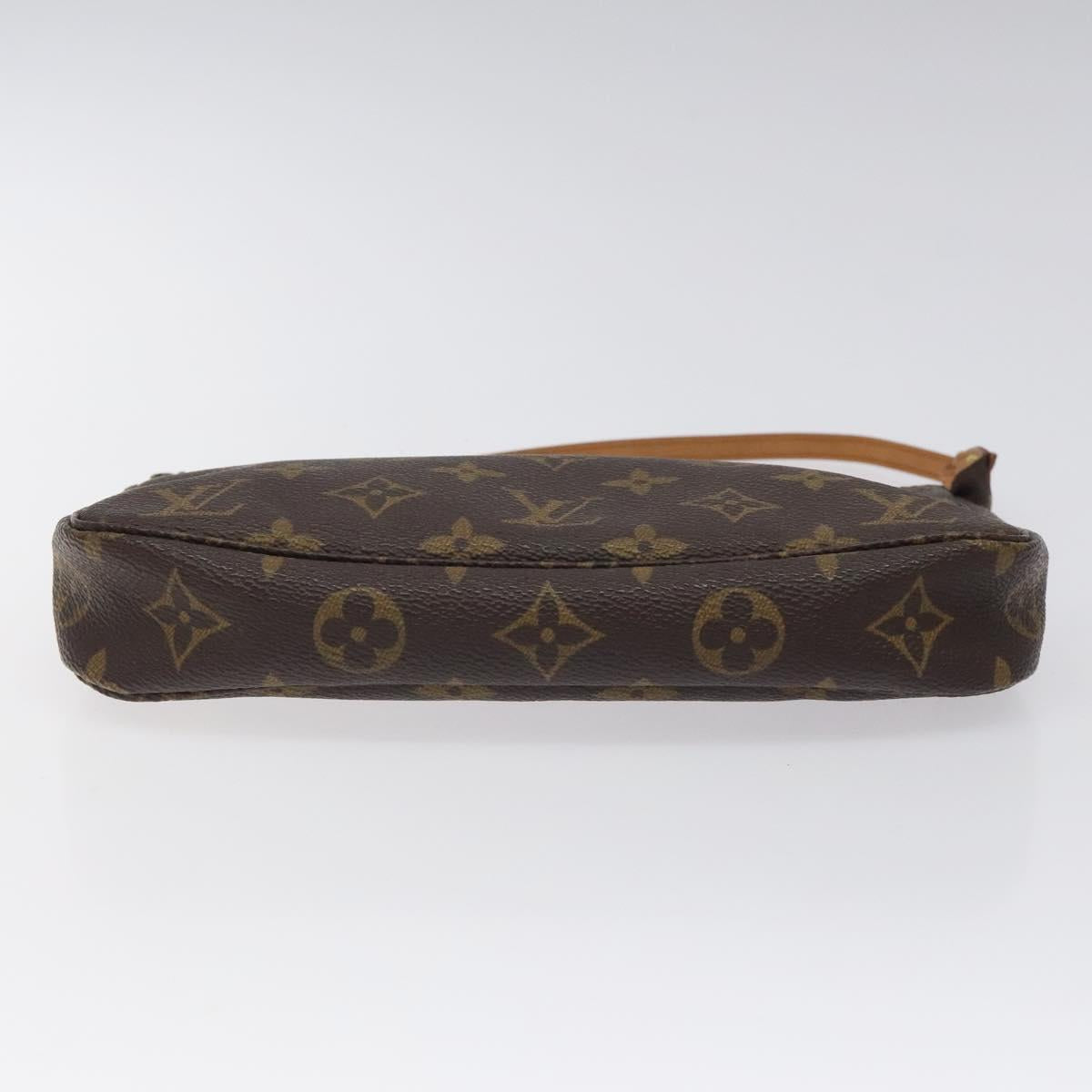 LOUIS VUITTON Monogram Pochette