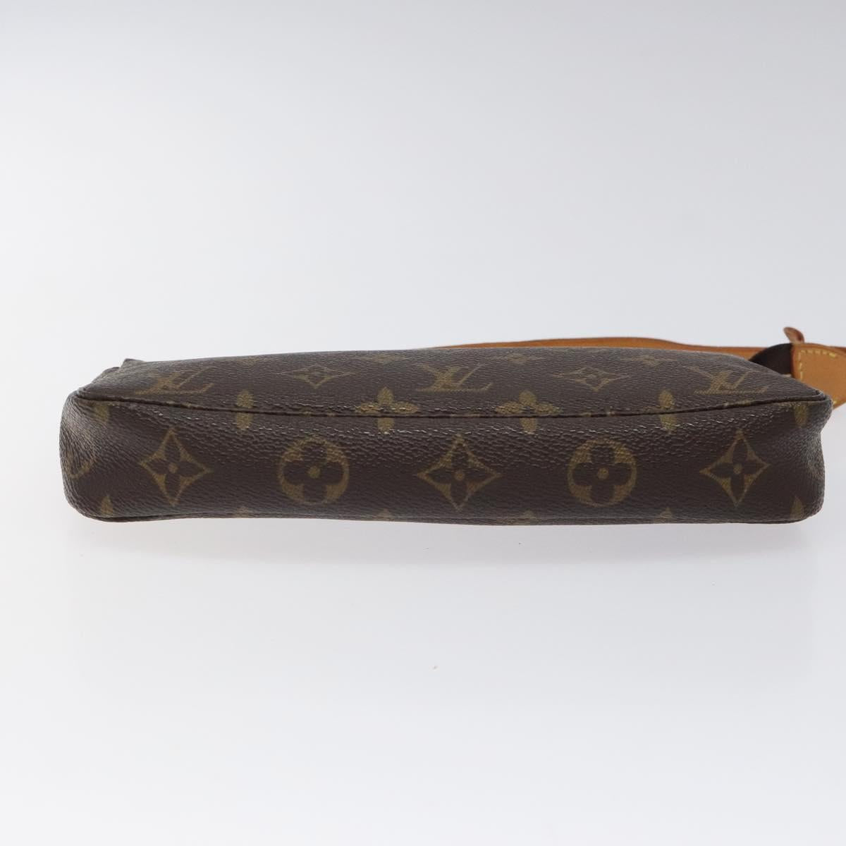 LOUIS VUITTON Monogram Pochette 2