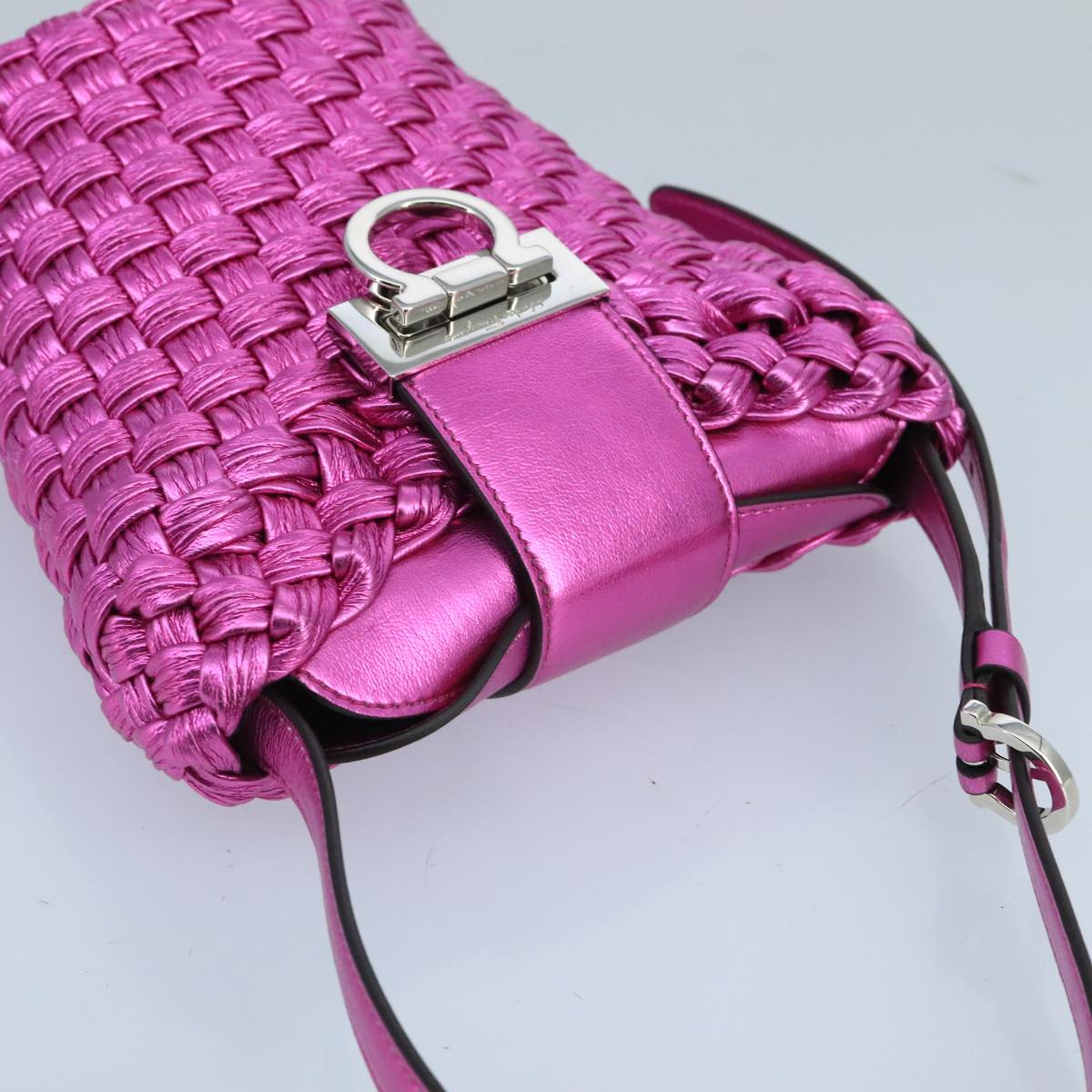 Salvatore Ferragamo Trifolio Bucket Bag in Fuchsia Woven Leather